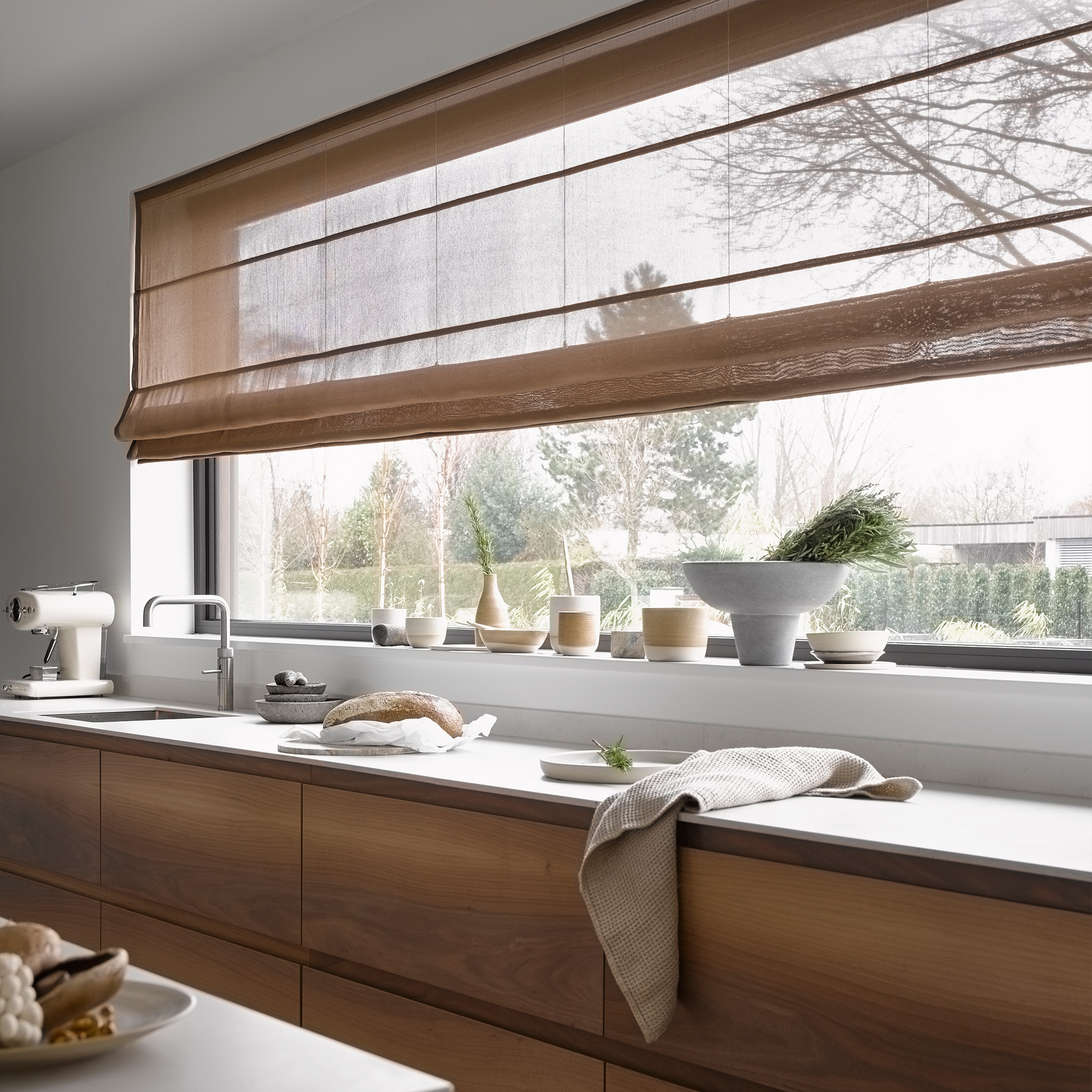 Lichtdoorlatende vouwgordijnen