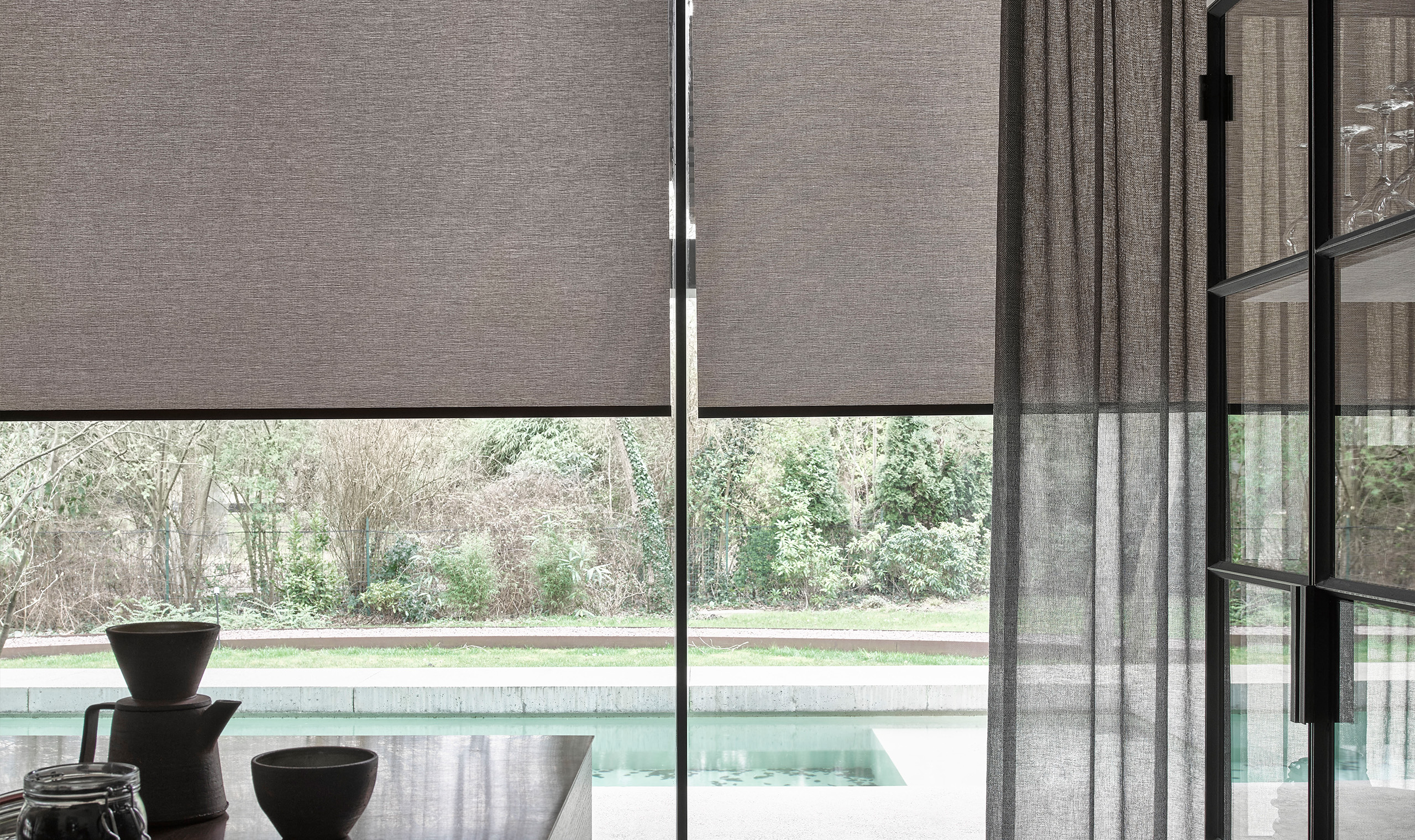 Verduisterend of lichtdoorlatend: kies de juiste raamdecoratie voor jouw slaapkamer