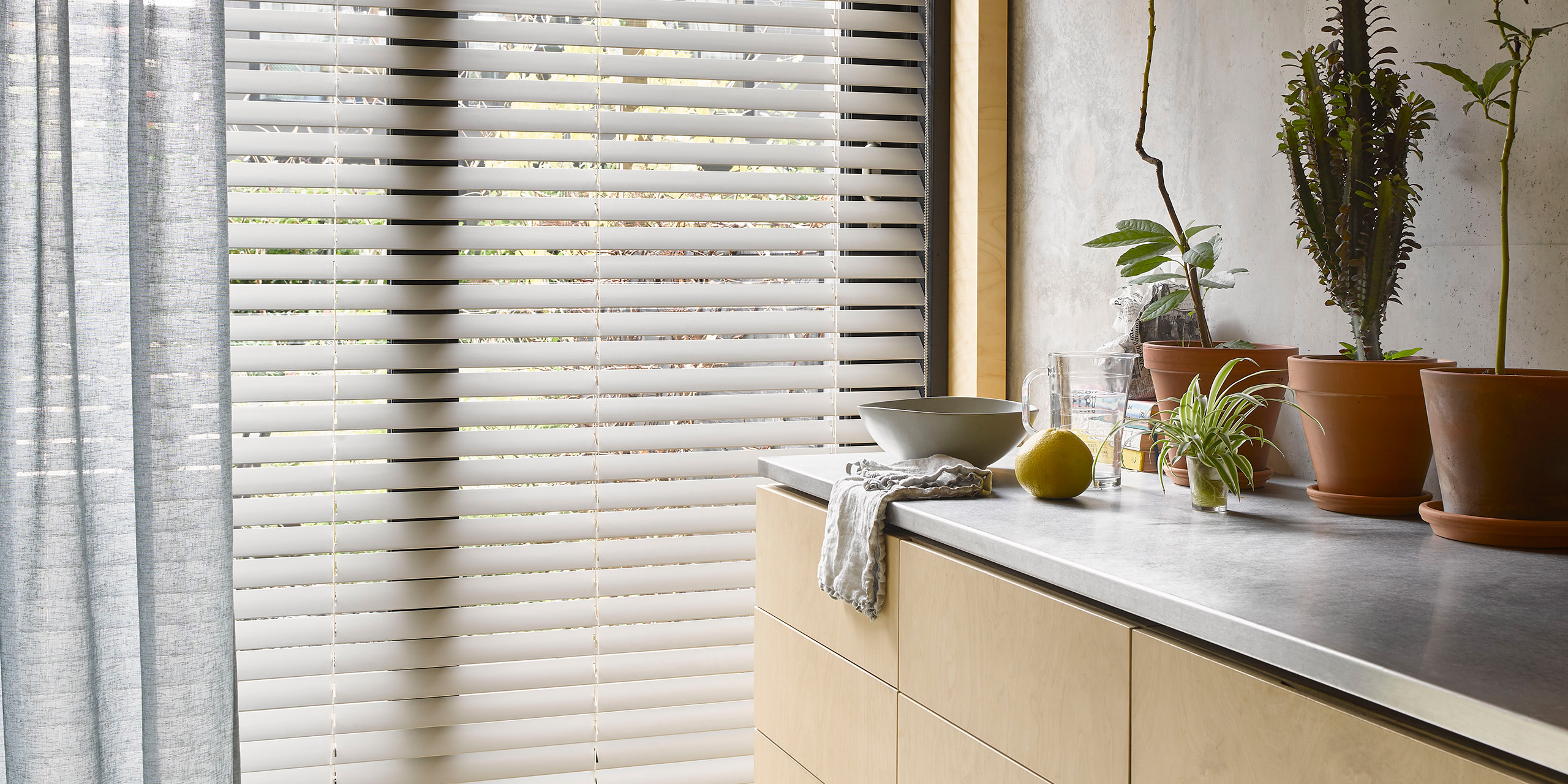 Jaloezieën: stijlvol, praktisch en passend in elk interieur