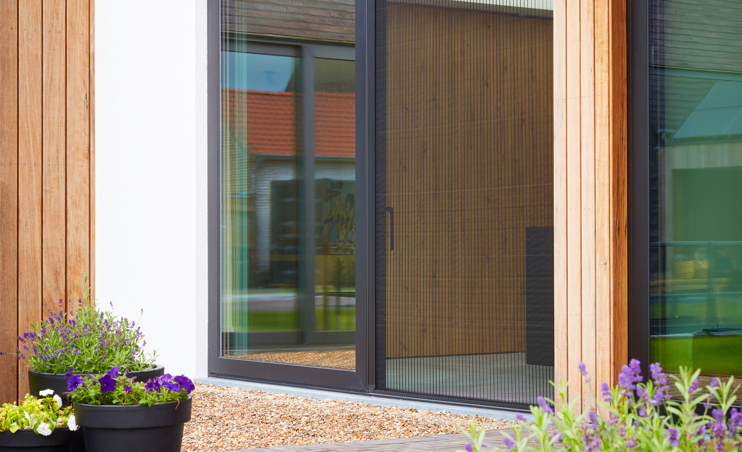 Lekker voorjaarsweer? Tijd voor horren en screens!