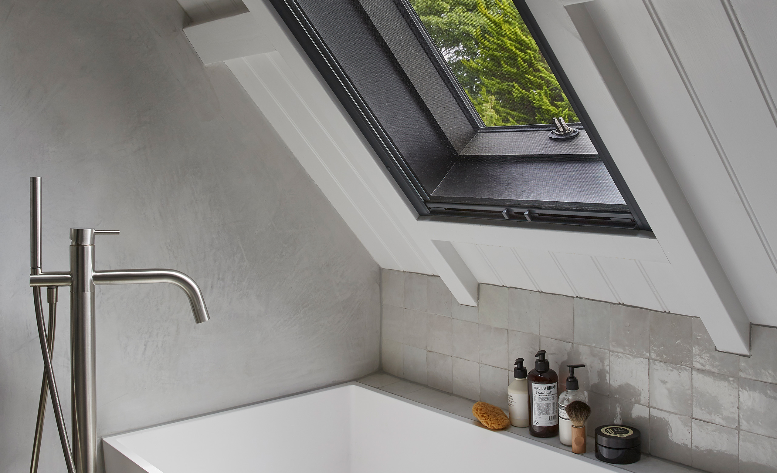 Raamdecoratie voor dakramen: slim geregeld, mooi afgewerkt